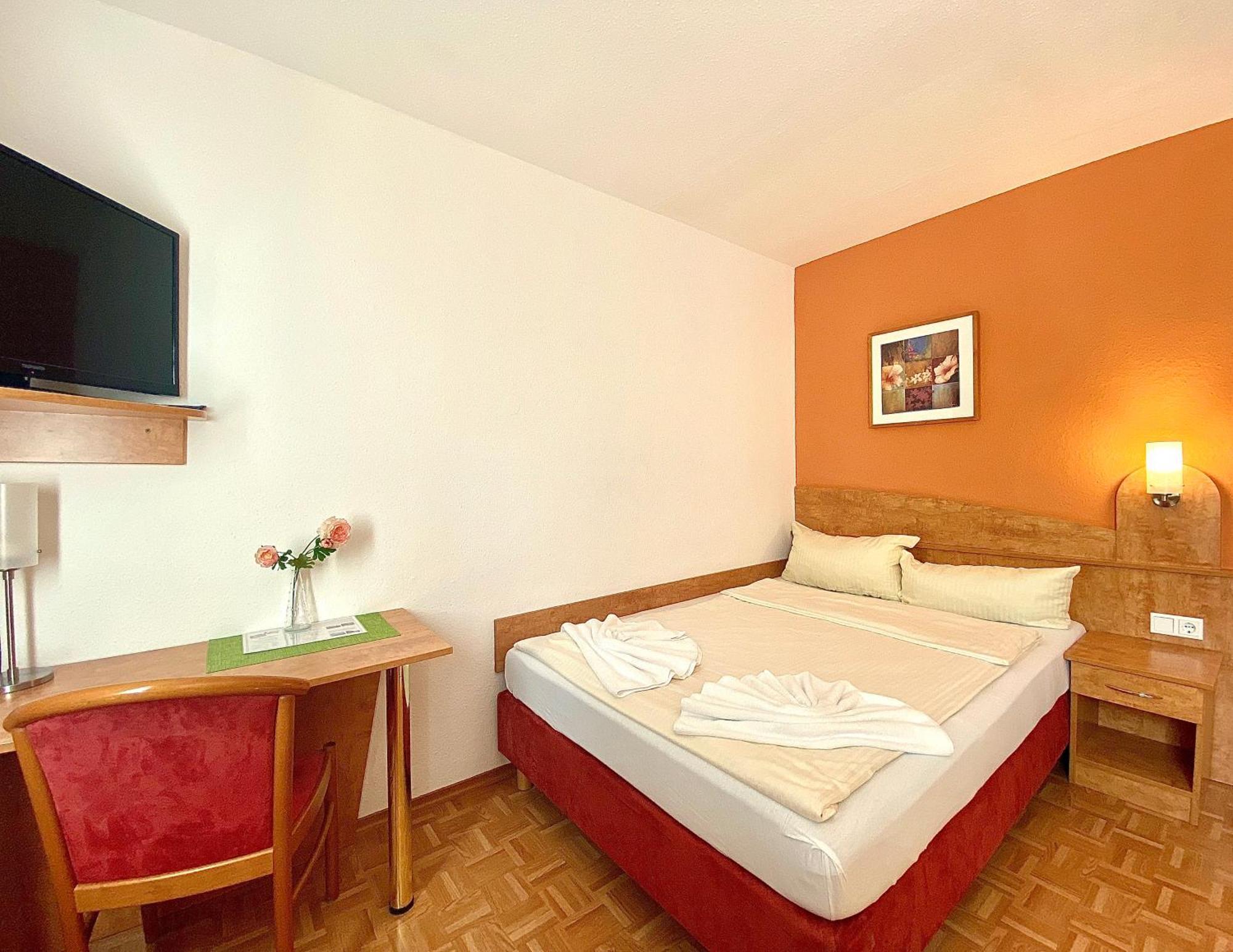 Hotel Gasthof Rose Günzburg Eksteriør bilde