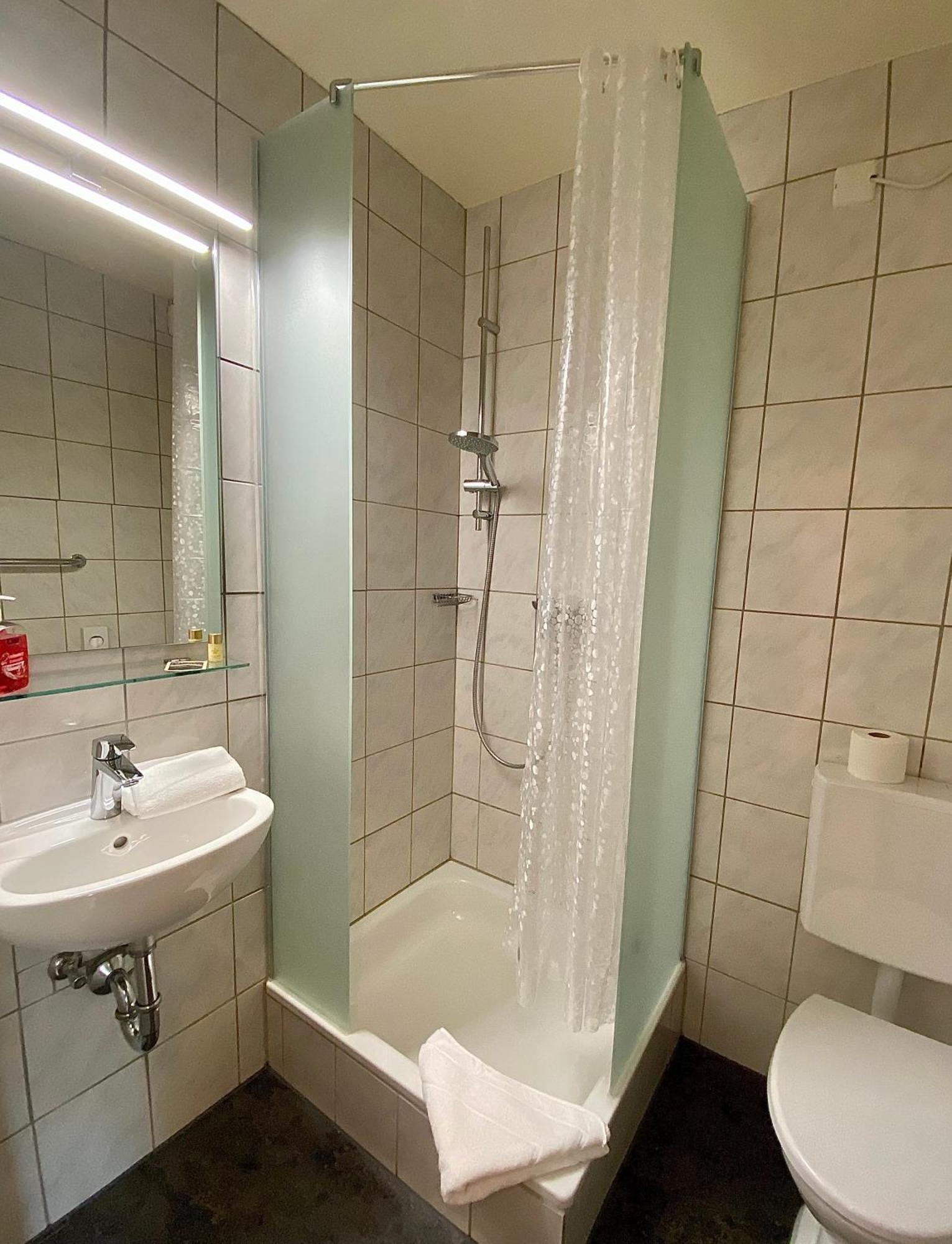 Hotel Gasthof Rose Günzburg Eksteriør bilde