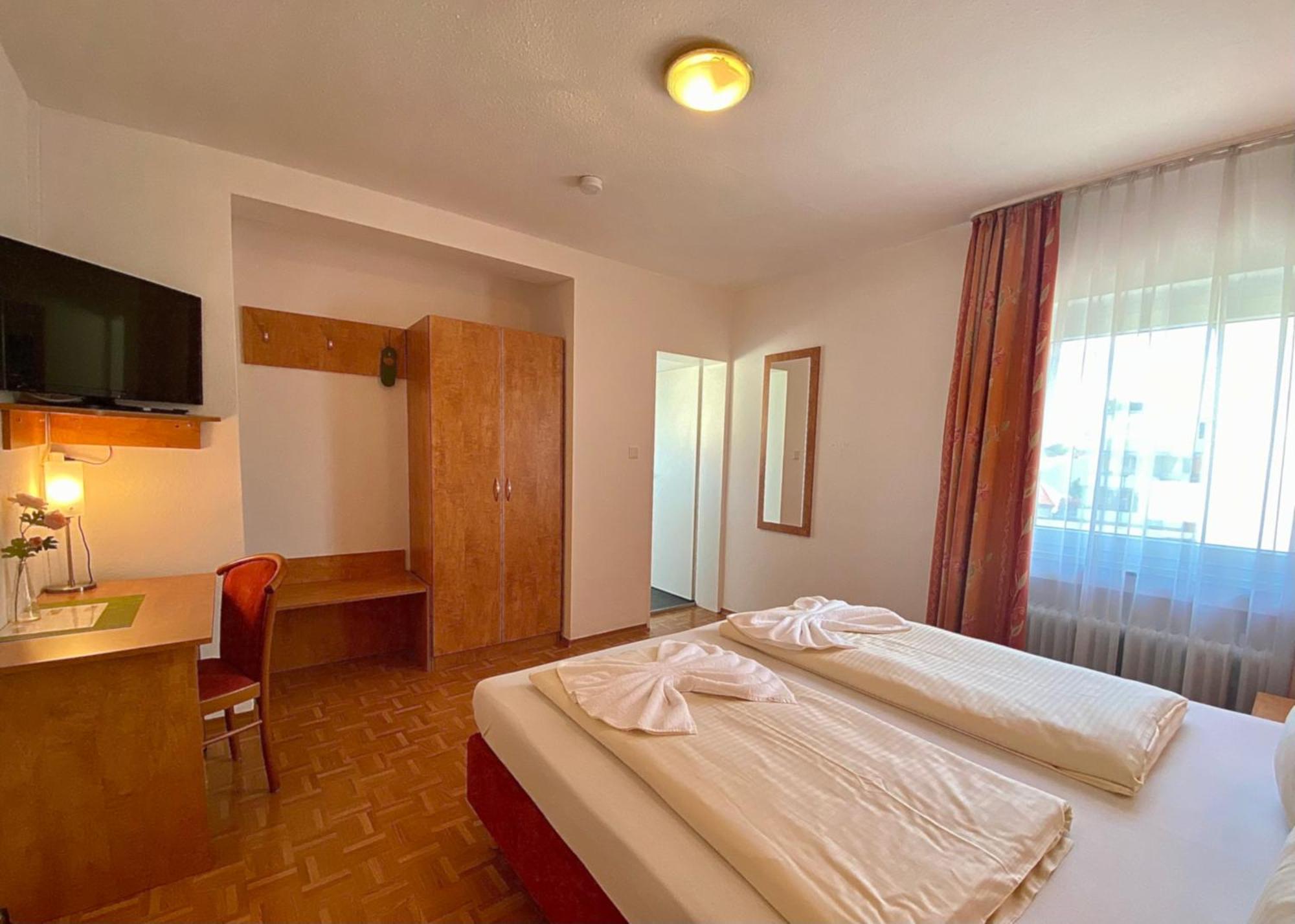 Hotel Gasthof Rose Günzburg Eksteriør bilde